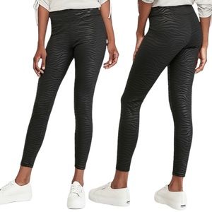 Express High Waisted Zebra Print Embossed Black Ankle Leggings EUC Size M